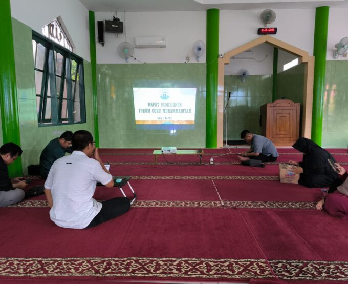 Rapat Demisioner Forum Guru Muhammadiyah Tarakan Sukses, Bu Wiliah M.Pd Terpilih sebagai Ketua