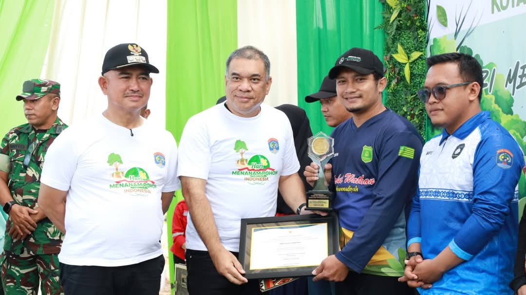 Piagam Adiwiyata Tingkat Kota