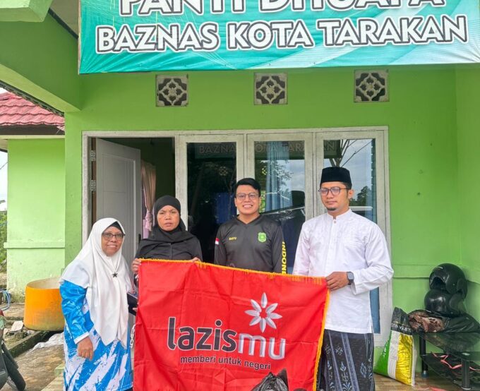 Sambut Ramadhan Penuh Berkah, SD Muhammadiyah 2 Tarakan Gelar Aksi Gerakan Al-Maun Berbagi Sembako ke Panti Asuhan